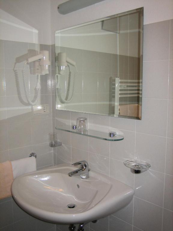 Garni - Appartement Neumairhof Rasun di Sopra Rom bilde