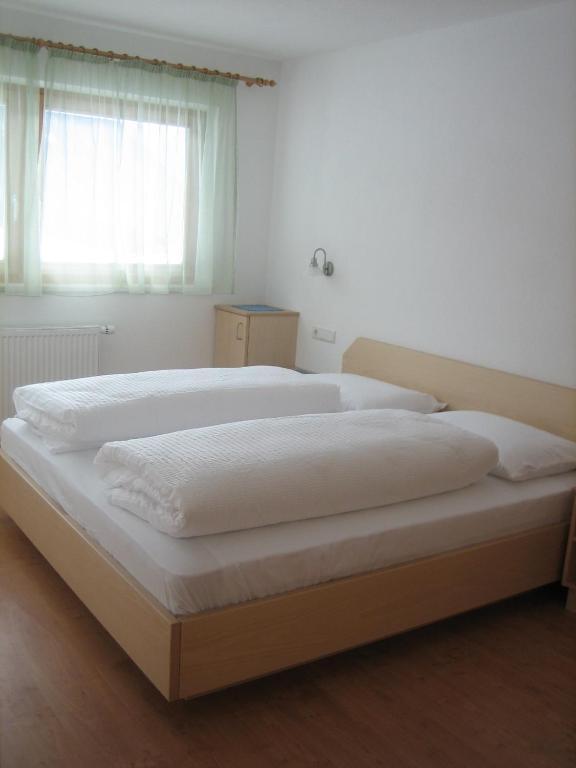 Garni - Appartement Neumairhof Rasun di Sopra Rom bilde